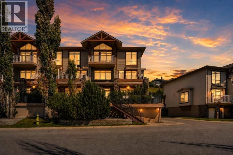 148 Rockyledge View Northwest, Calgary, Alberta, T3G5Y4, Calgary, Alberta — photo 1 of 5