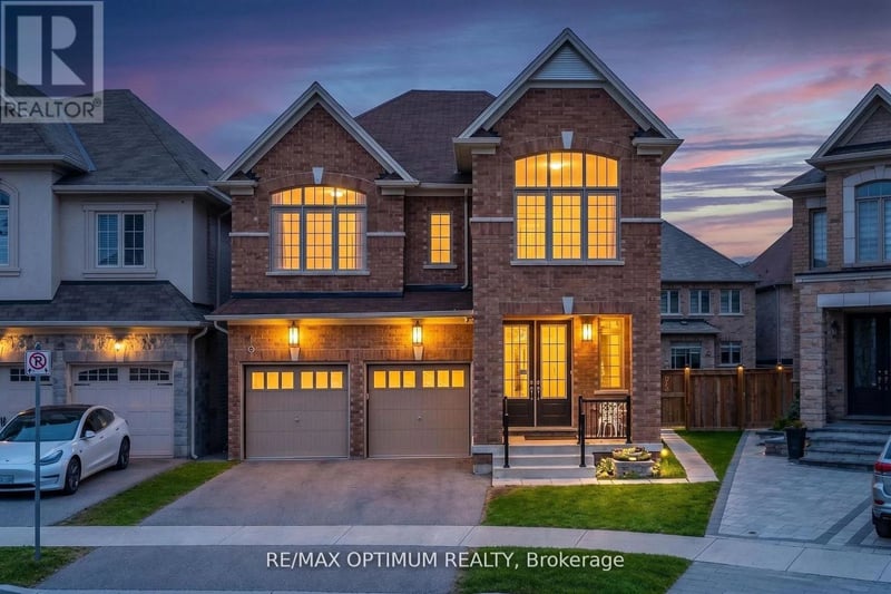 30 Wheatberry Crescent, Brampton (Sandringham-Wellington North), Ontario, L6R4A1, Brampton (Sandringham-Wellington North), Ontario — photo 1 of 5