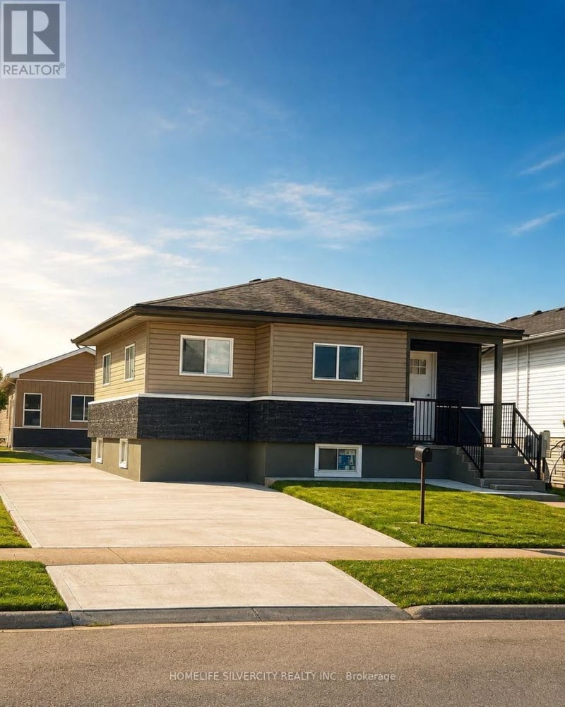 221 Emerson Avenue South, London South (South I), Ontario, N5V3L5, London South (South I), Ontario — photo 1 of 5