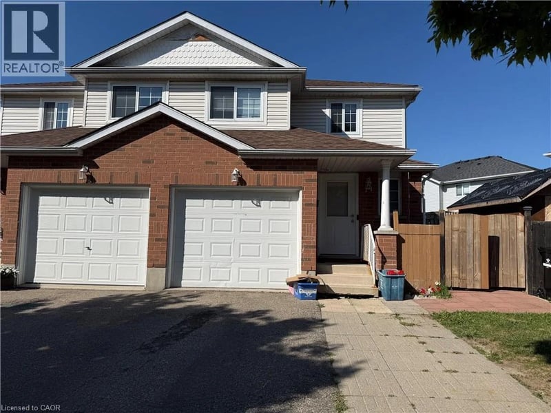 #1 11 HACKBERRY Street, Kitchener, Ontario, N2E3R2, Kitchener, Ontario — photo 1 of 5
