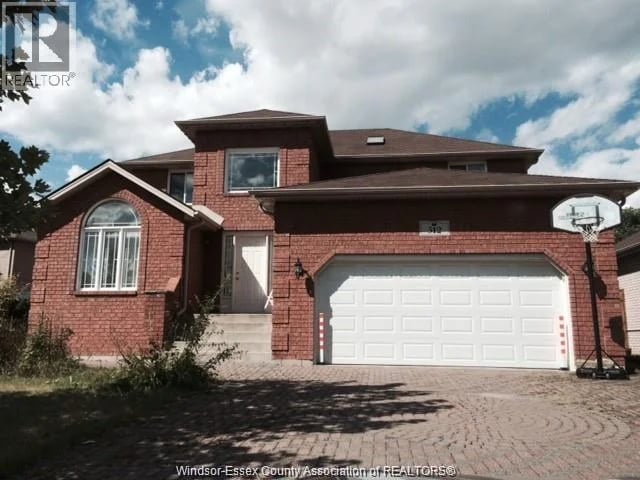 512 JOHN HARVEY, Windsor, Ontario, N9E4W1, Windsor, Ontario — photo 1 of 5