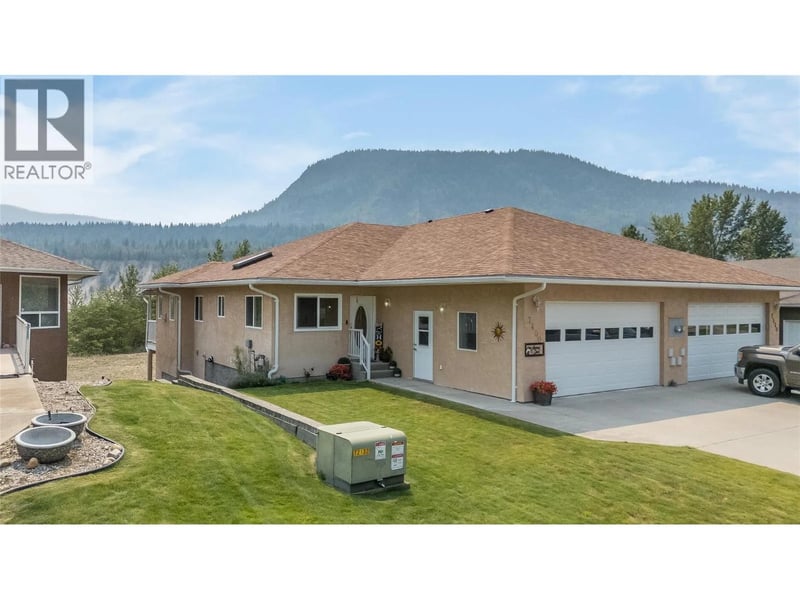 7400 Crema Drive, Trail, British Columbia, V1R4X6, Trail, British Columbia — photo 1 of 5