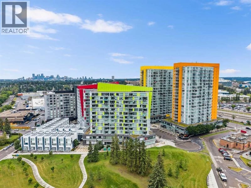 30 Brentwood Common Northwest, Calgary, Alberta, T2L2J9, Calgary, Alberta — photo 1 of 5