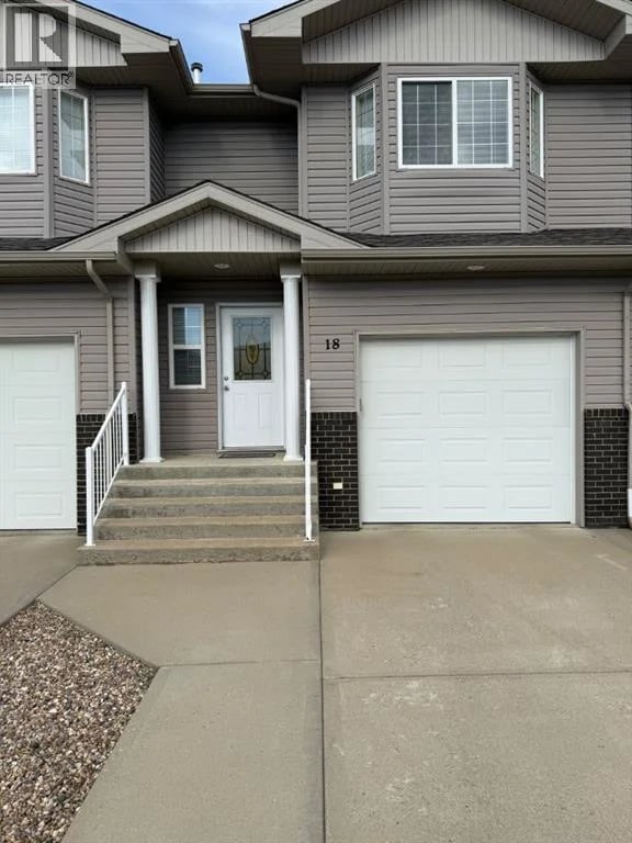 18 Sierra Avenue Southwest, Medicine Hat, Alberta, T1B0A5, Medicine Hat, Alberta — photo 1 of 5