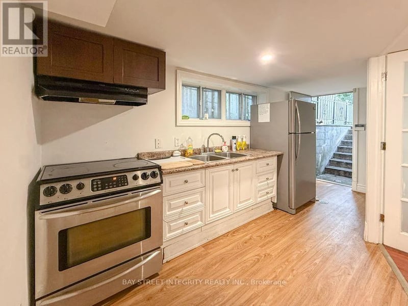 #Lower 275 Estelle Avenue, Toronto (Willowdale East), Ontario, M2N5J4, Toronto (Willowdale East), Ontario — photo 1 of 5