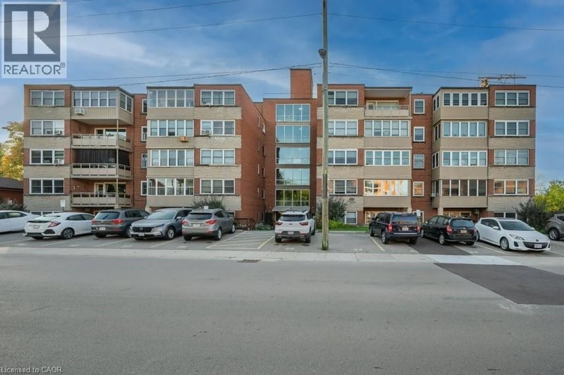 #201 9 GRANT Boulevard, Dundas, Ontario, L9H4L5, Dundas, Ontario — photo 1 of 5