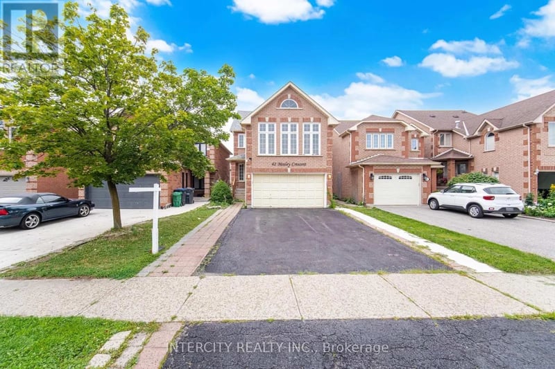 42 Mosley Crescent, Brampton (Fletcher's West), Ontario, L6Y5C8, Brampton (Fletcher's West), Ontario — photo 1 of 5