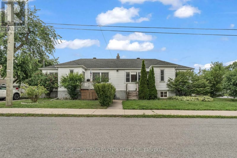 22 Westdale Avenue West, Kingston (Central City East), Ontario, K7L4R9, Kingston (Central City East), Ontario — photo 1 of 5