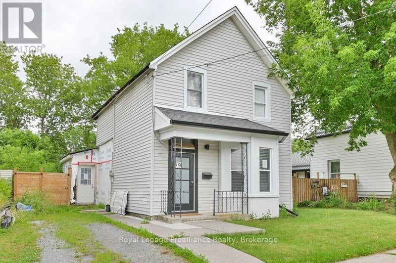 19 Bettes Street, Belleville (Belleville Ward), Ontario, K8N3W4, Belleville (Belleville Ward), Ontario — photo 1 of 5