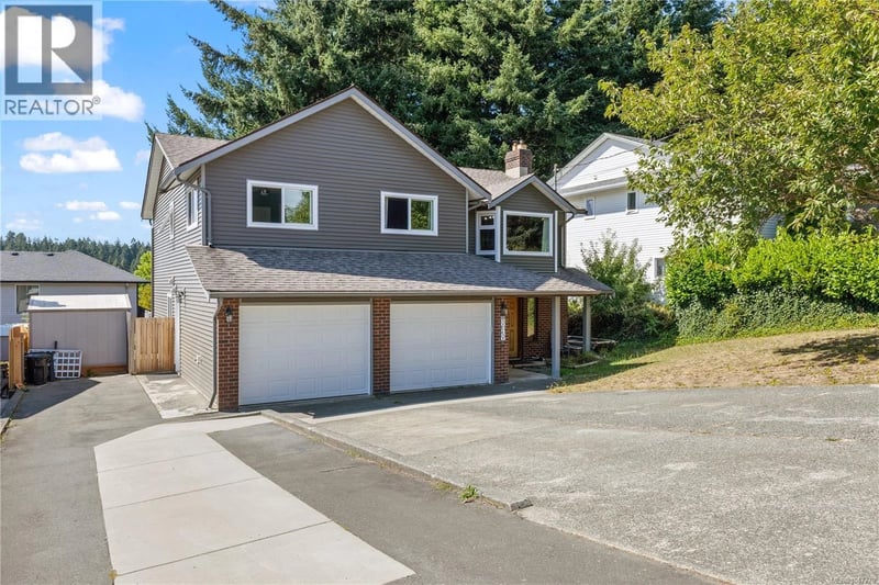 848 Superior Drive, Campbell River, British Columbia, V9W7H3, Campbell River, British Columbia — photo 1 of 5