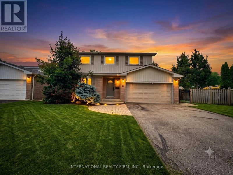 21 Mayvern Crescent, Richmond Hill (North Richvale), Ontario, L4C5J5, Richmond Hill (North Richvale), Ontario — photo 1 of 5