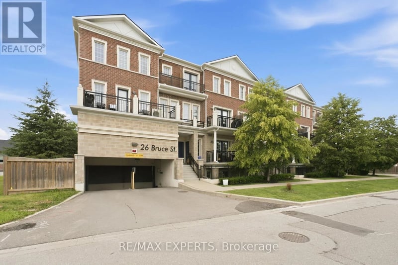 #E09 26 Bruce Street, Vaughan (East Woodbridge), Ontario, L4L1J4, Vaughan (East Woodbridge), Ontario — photo 1 of 5