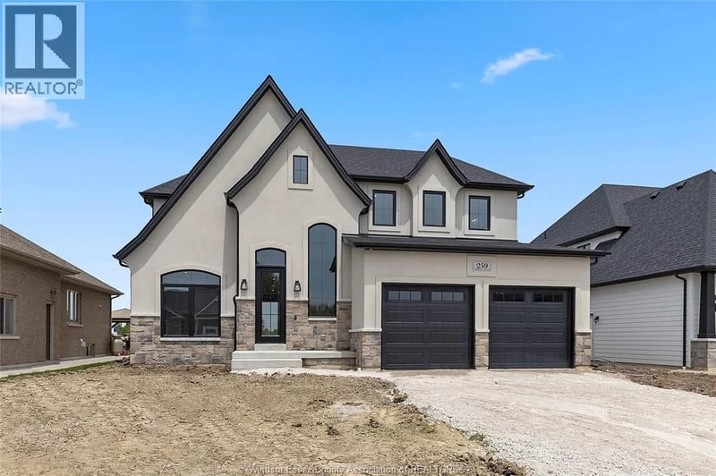 303 RUTH, Essex, Ontario, N8M0C6, Essex, Ontario — photo 1 of 5