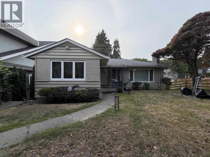 5951 DUNBAR Street, Vancouver, British Columbia, V6N1W8, Vancouver, British Columbia — photo 1 of 5