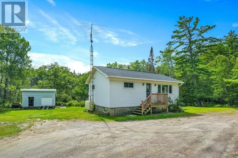 138 559 Highway, Carling, Ontario, P0G1G0, Carling, Ontario — photo 1 of 5