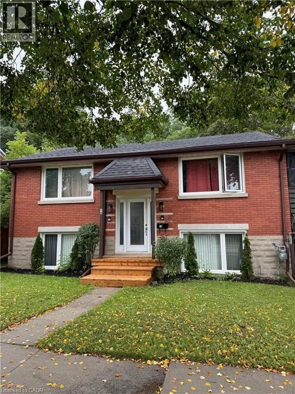 #1 16 KEHL Street, Kitchener, Ontario, N2M3T9, Kitchener, Ontario — photo 1 of 5