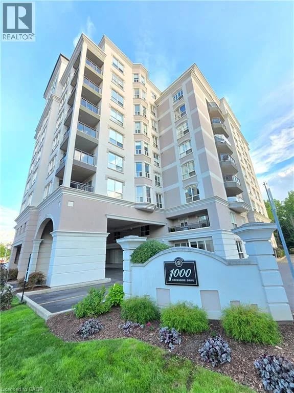 #102 1000 CREEKSIDE Drive, Dundas, Ontario, L9H7S6, Dundas, Ontario — photo 1 of 5