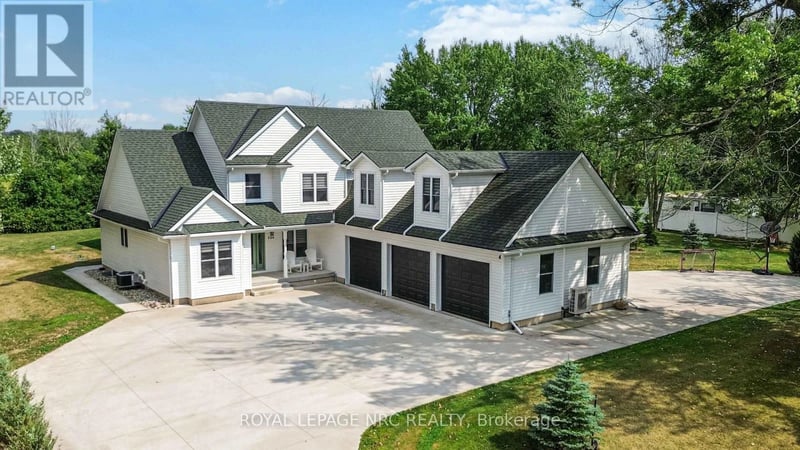 124 Holloway Bay Road, Fort Erie (Point Abino), Ontario, L0S1R0, Fort Erie (Point Abino), Ontario — photo 1 of 5