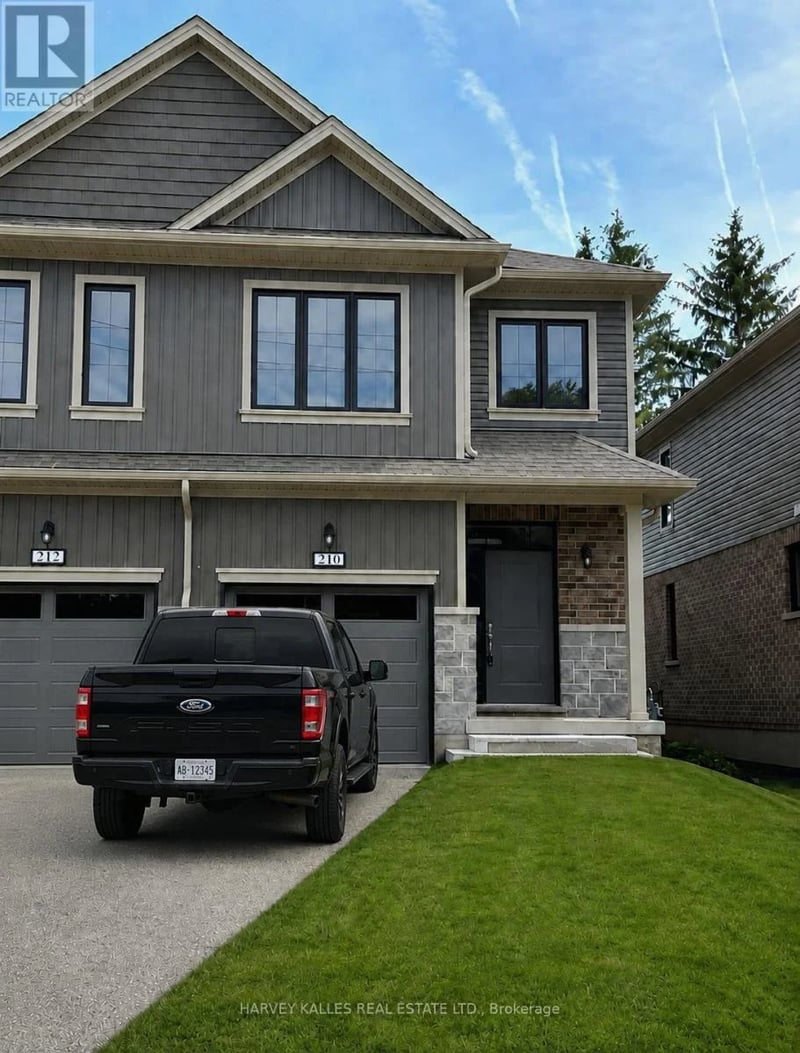 210 Middleton Street, Zorra (Thamesford), Ontario, N0M2N0, Zorra (Thamesford), Ontario — photo 1 of 5