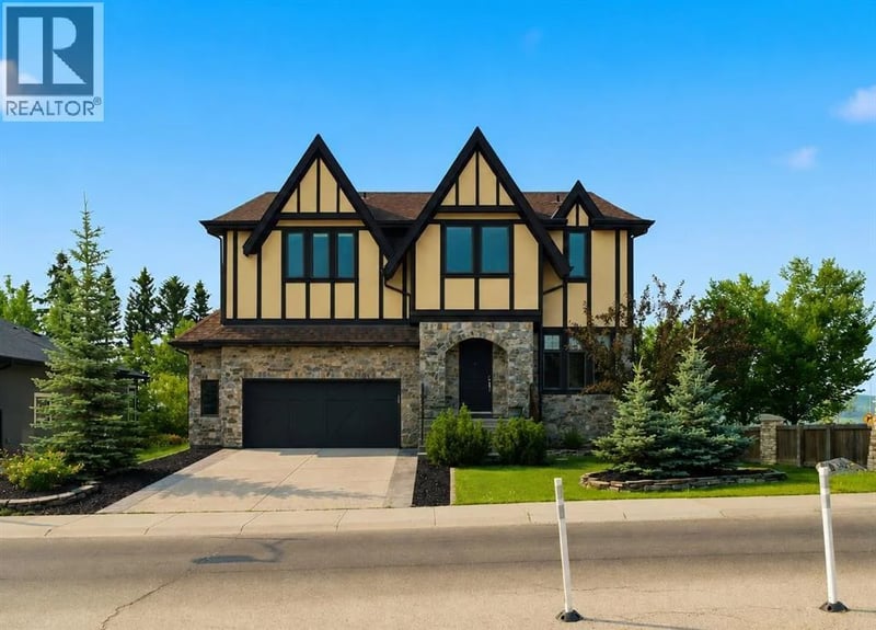 8243 Fortress Drive Southwest, Calgary, Alberta, T3H0T8, Calgary, Alberta — photo 1 of 5