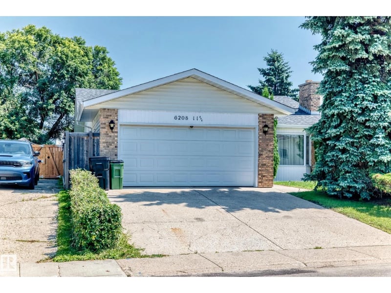 6208 11 Ave NW NW, Edmonton, Alberta, T6L2G4, Edmonton, Alberta — photo 1 of 5