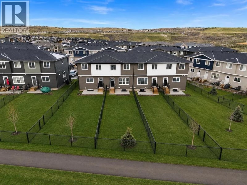 525 River Heights Drive, Cochrane, Alberta, T4C3E3, Cochrane, Alberta — photo 1 of 5