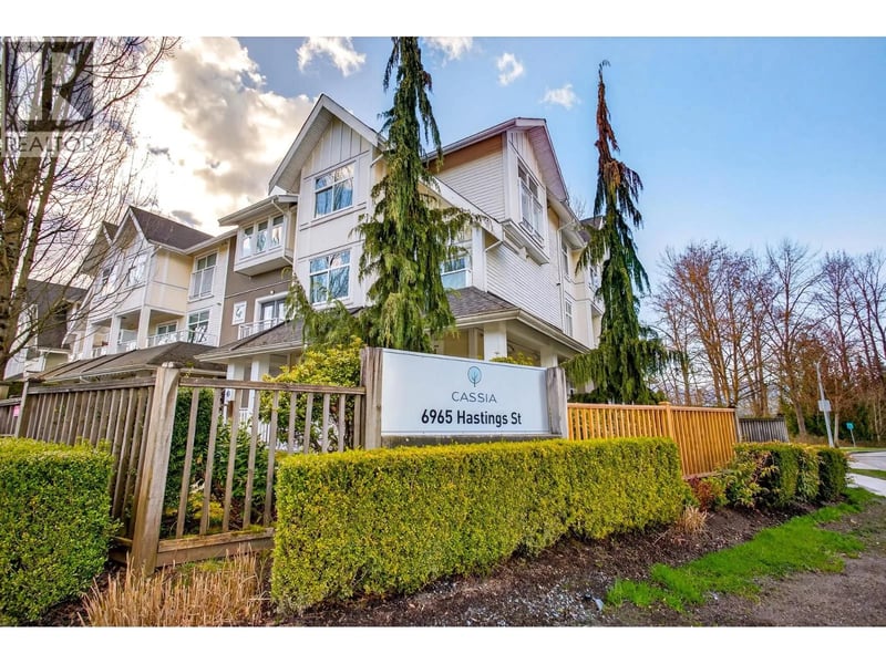 #8 6965 HASTINGS Street, Burnaby, British Columbia, V5B1S9, Burnaby, British Columbia — photo 1 of 5