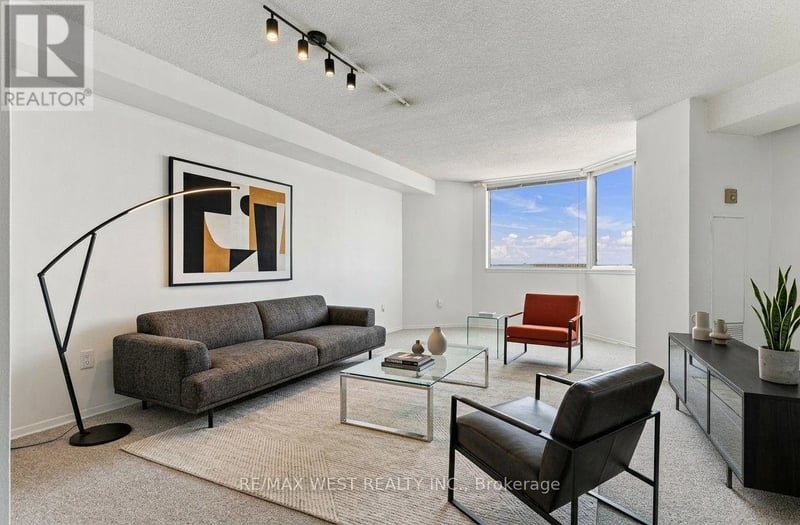 #2107 234 Albion Road, Toronto (Elms-Old Rexdale), Ontario, M9W6A5, Toronto (Elms-Old Rexdale), Ontario — photo 1 of 5