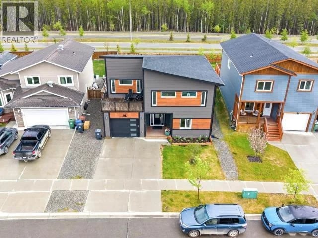 146 SYBIL CIRCLE, Whitehorse, Yukon, Y1A0R7, Whitehorse, Yukon — photo 1 of 5