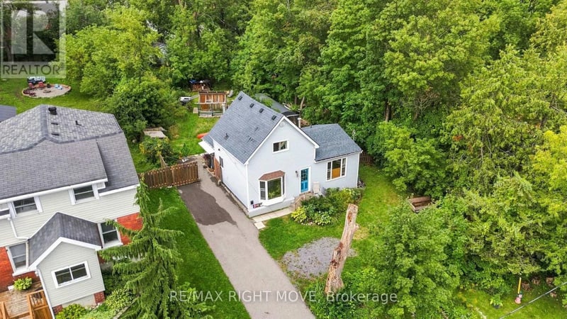 138 Borland Street East, Orillia, Ontario, L3V2B9, Orillia, Ontario — photo 1 of 5