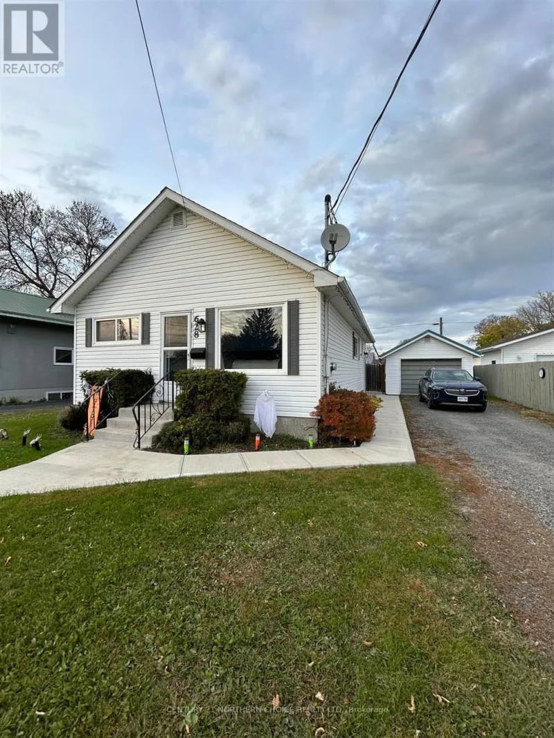 628 Second Street East, Fort Frances (TB-401), Ontario, P9A1N5, Fort Frances (TB-401), Ontario — photo 1 of 5