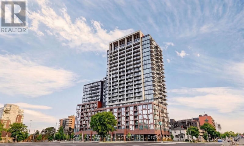 #301 28 Ann Street East, Mississauga (Port Credit), Ontario, L5G0E1, Mississauga (Port Credit), Ontario — photo 1 of 5