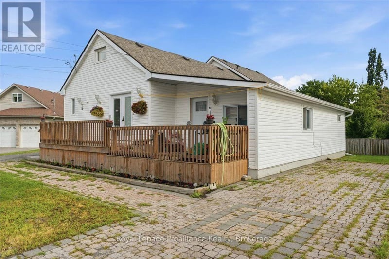 16 Graham Street, Belleville (Belleville Ward), Ontario, K8P1P3, Belleville (Belleville Ward), Ontario — photo 1 of 5