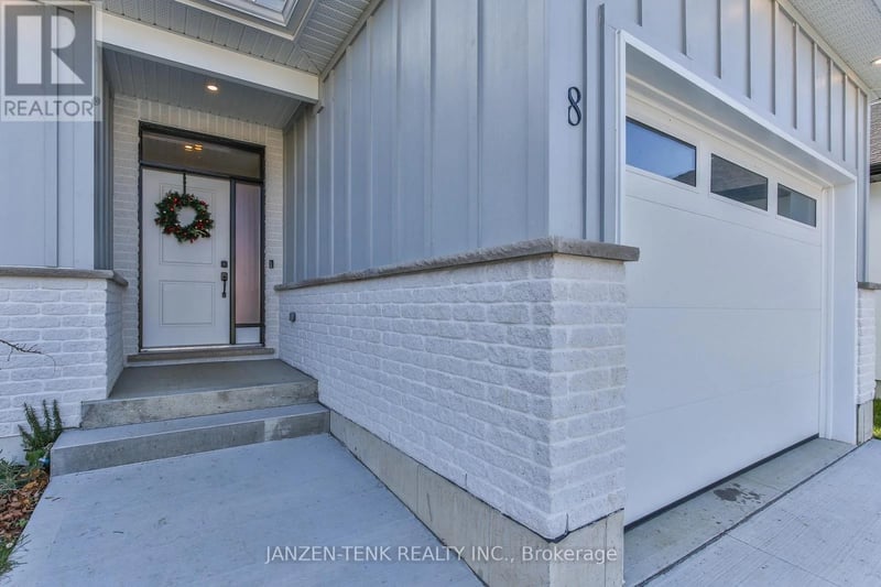 8 Charles Court, Bayham (Port Burwell), Ontario, N0J1T0, Bayham (Port Burwell), Ontario — photo 1 of 5