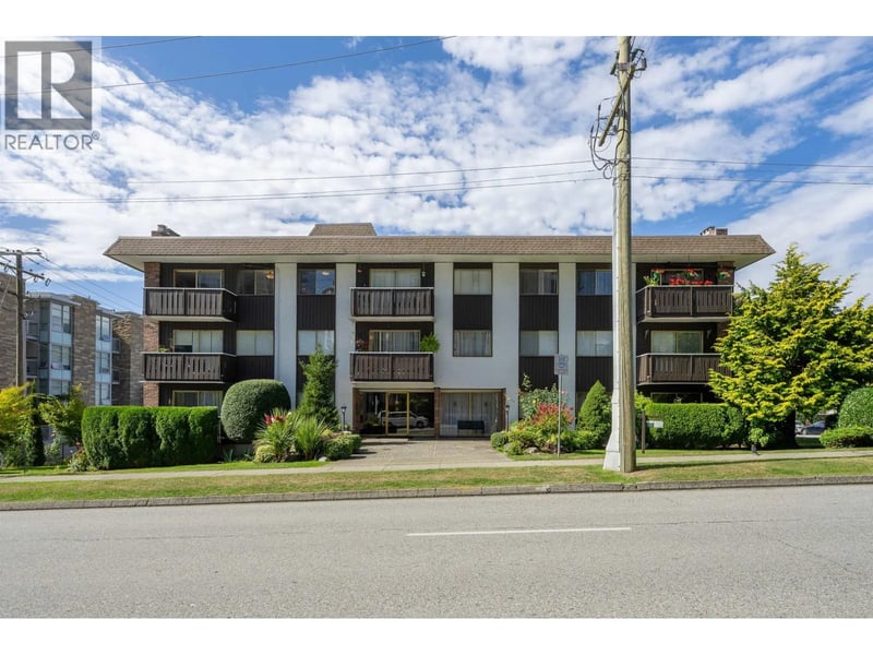 #302 1345 CHESTERFIELD Avenue, North Vancouver, British Columbia, V7M2N1, North Vancouver, British Columbia — photo 1 of 5