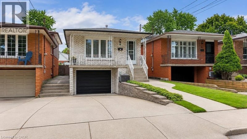 229 EAST 8TH Street, Hamilton, Ontario, L9A3L7, Hamilton, Ontario — photo 1 of 5