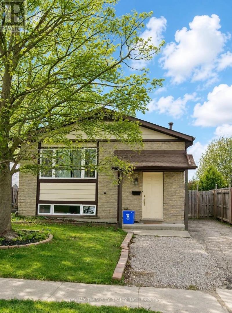 #Basement 53 BROKEN OAK Crescent, Kitchener, Ontario, N2N1N8, Kitchener, Ontario — photo 1 of 5