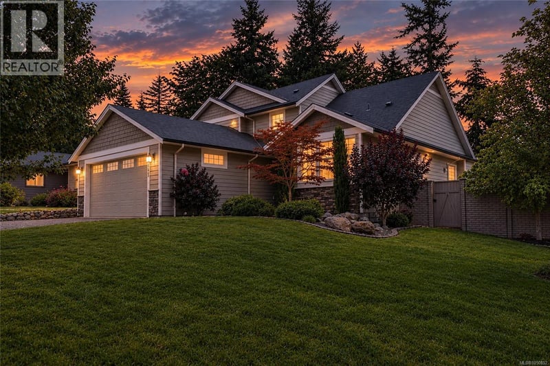 2763 Fife Place, Courtenay, British Columbia, V9N4A6, Courtenay, British Columbia — photo 1 of 5