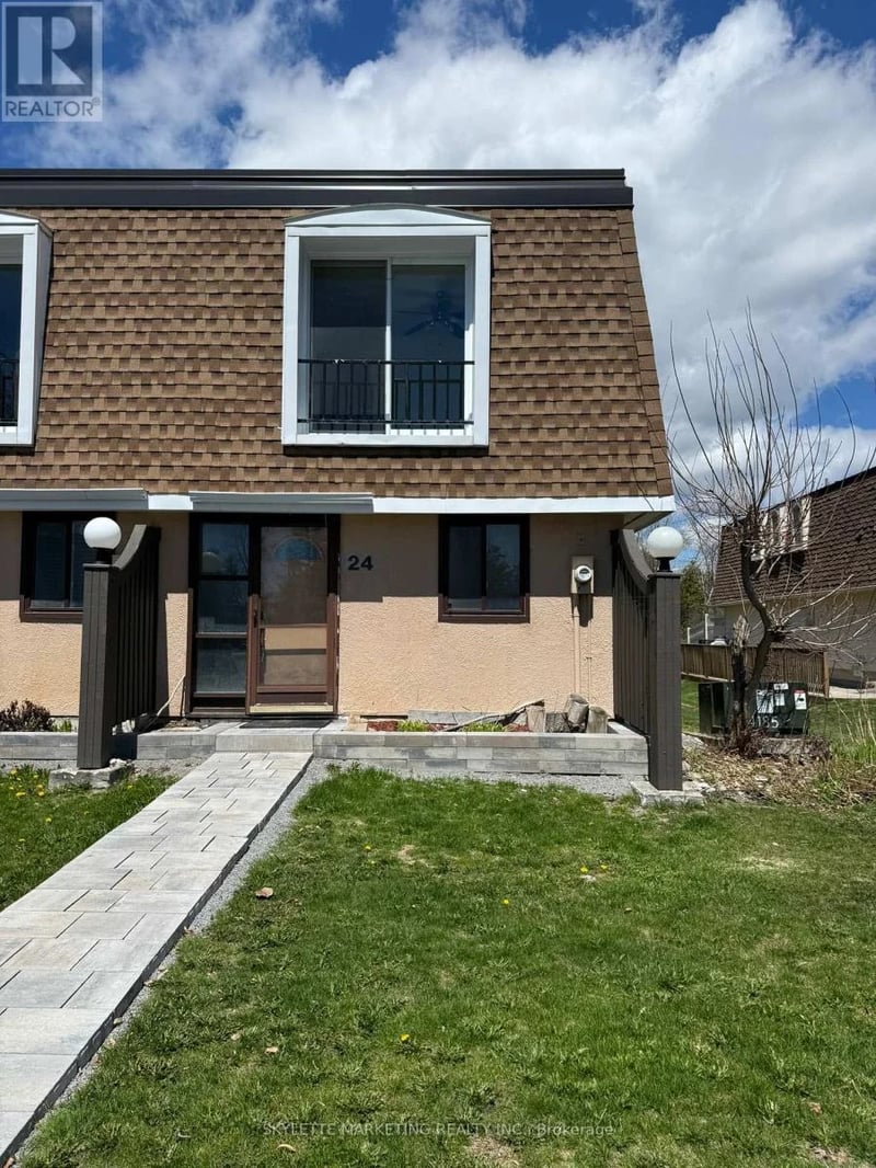 #24 2 Paradise Boulevard, Ramara (Brechin), Ontario, L0K1B0, Ramara (Brechin), Ontario — photo 1 of 5