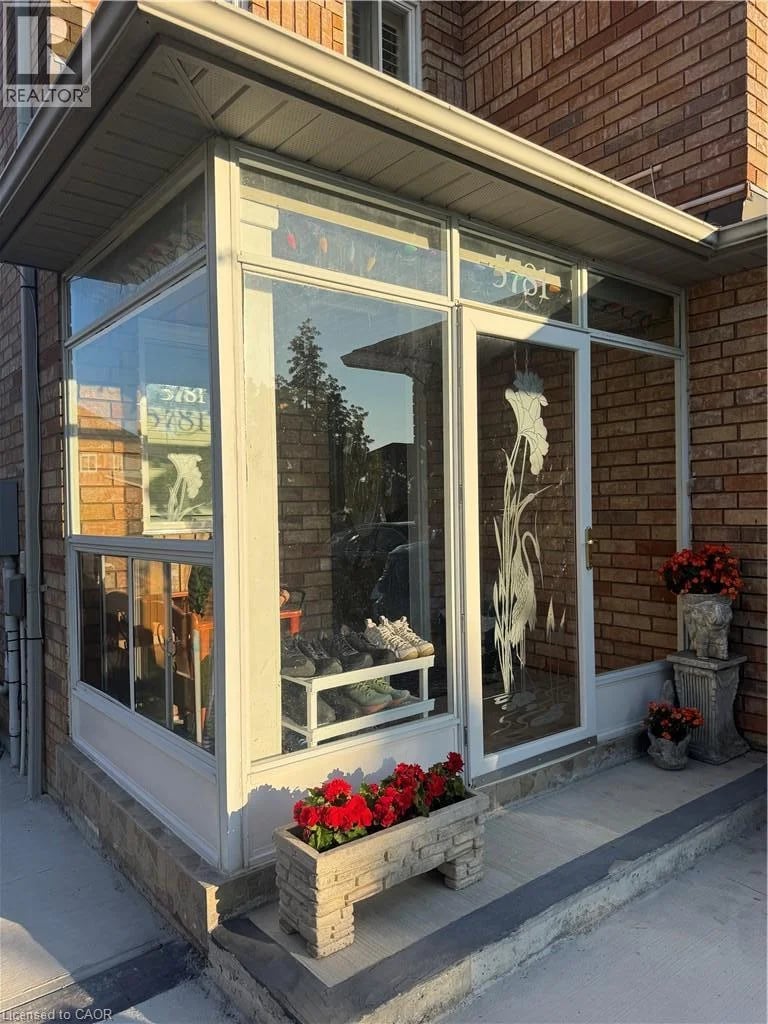 5781 SIDMOUTH Street, Mississauga, Ontario, L5V2K3, Mississauga, Ontario — photo 1 of 5