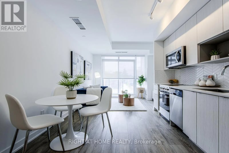 #204 630 Greenwood Avenue, Toronto (Greenwood-Coxwell), Ontario, M4J0A8, Toronto (Greenwood-Coxwell), Ontario — photo 1 of 5