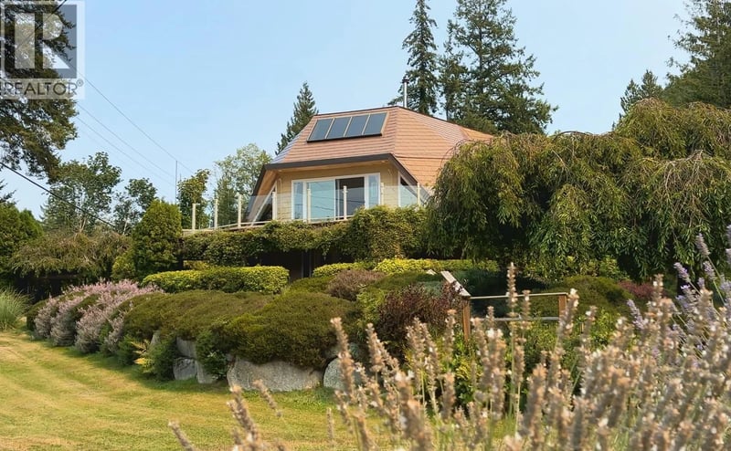 13031 NARROWS Road, Madeira Park, British Columbia, V0N2H1, Madeira Park, British Columbia — photo 1 of 5