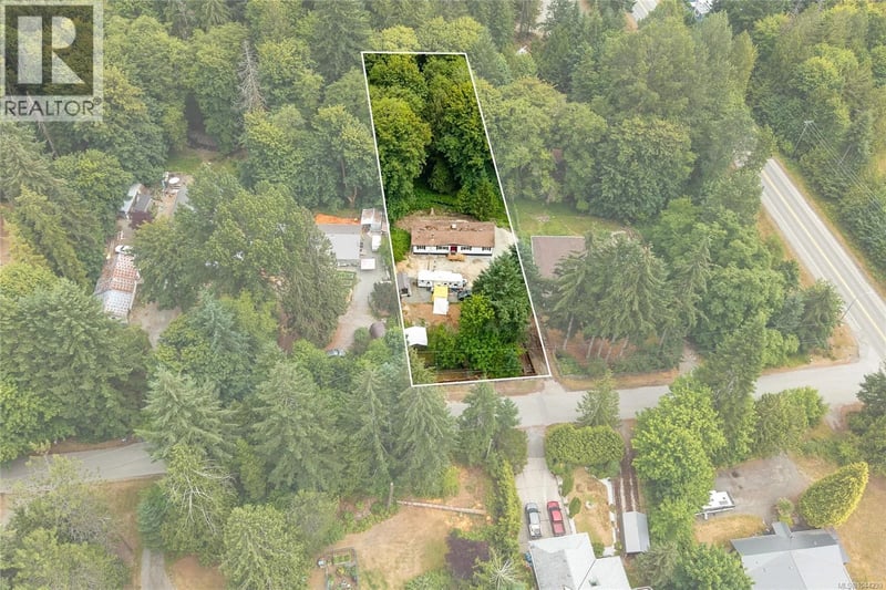 7353 Neva Road, Lake Cowichan, British Columbia, V0R2G0, Lake Cowichan, British Columbia — photo 1 of 5