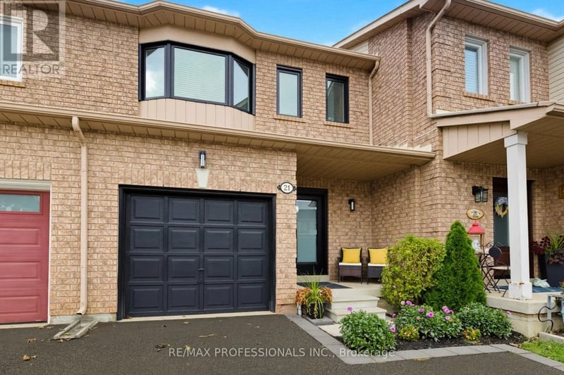21 Waterbury Street, Caledon (Bolton East), Ontario, L7E1X2, Caledon (Bolton East), Ontario — photo 1 of 5