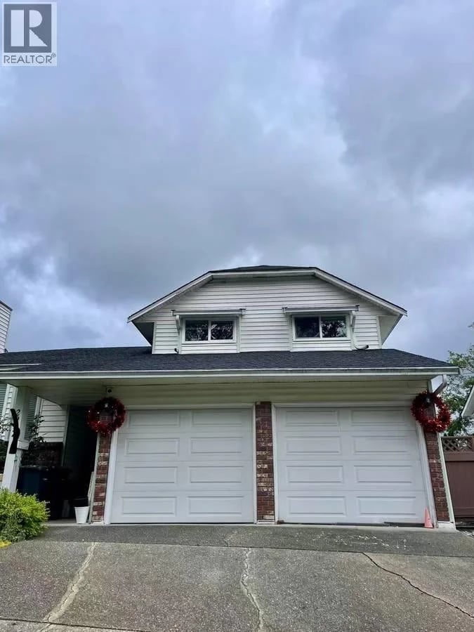 2900 BURTON, Coquitlam, British Columbia, V3C5B3, Coquitlam, British Columbia — photo 1 of 5