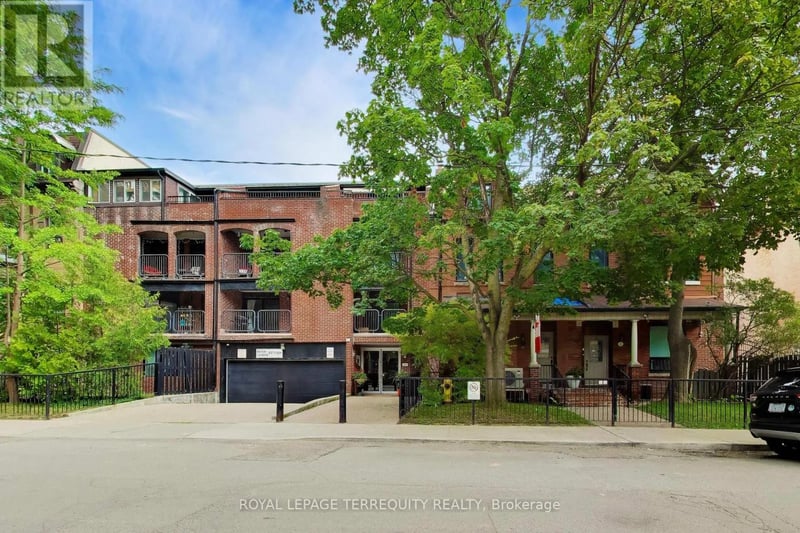 #15 17 Pembroke Street, Toronto (Moss Park), Ontario, M5A2N6, Toronto (Moss Park), Ontario — photo 1 of 5