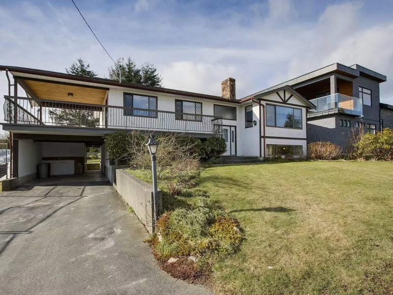 1175 STEVENS Street, White Rock, British Columbia, V4B4X9, White Rock, British Columbia — photo 1 of 5
