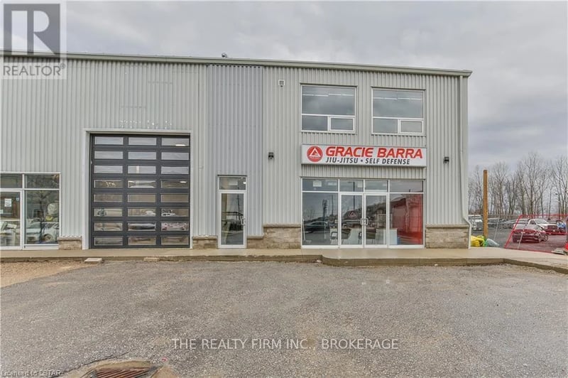1712 HYDE PARK Road, London North (North E), Ontario, N6H5L7, London North (North E), Ontario — photo 1 of 5