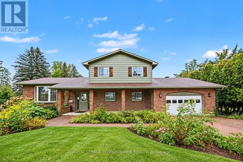 3494 Marydale Avenue, South Stormont, Ontario, K6K1N9, South Stormont, Ontario — photo 1 of 5