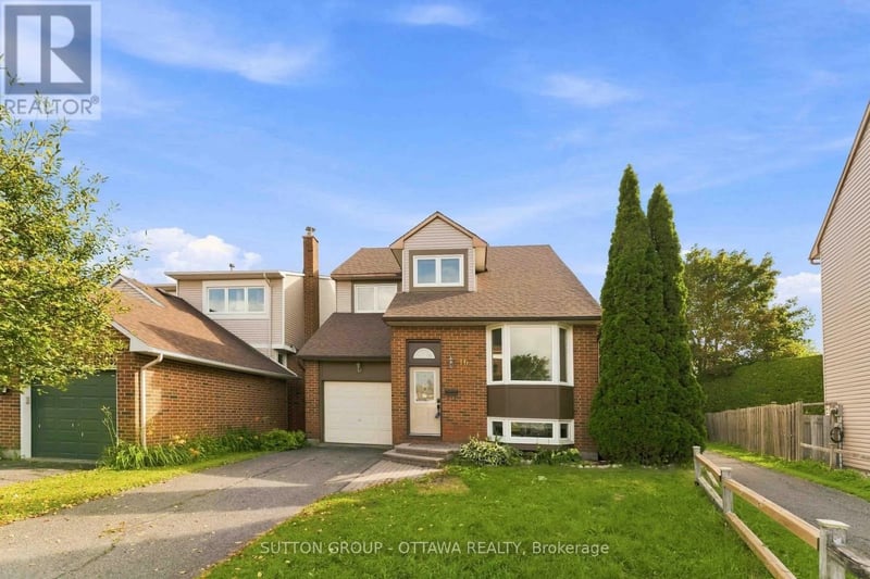 16 Crimson Gate, Ottawa, Ontario, K1T1Z6, Ottawa, Ontario — photo 1 of 5